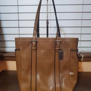 Coach Leatherware Small Gallery Tote E05Q-8E92